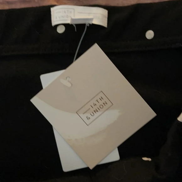 14th & Union Ruched Front Midi Skirt - Picture 6 of 7